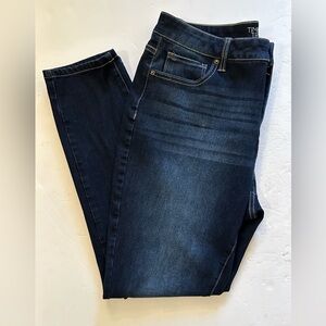 Time and Tru Women’s High Rise Skinny Jeans, Dark Wash, Size 14